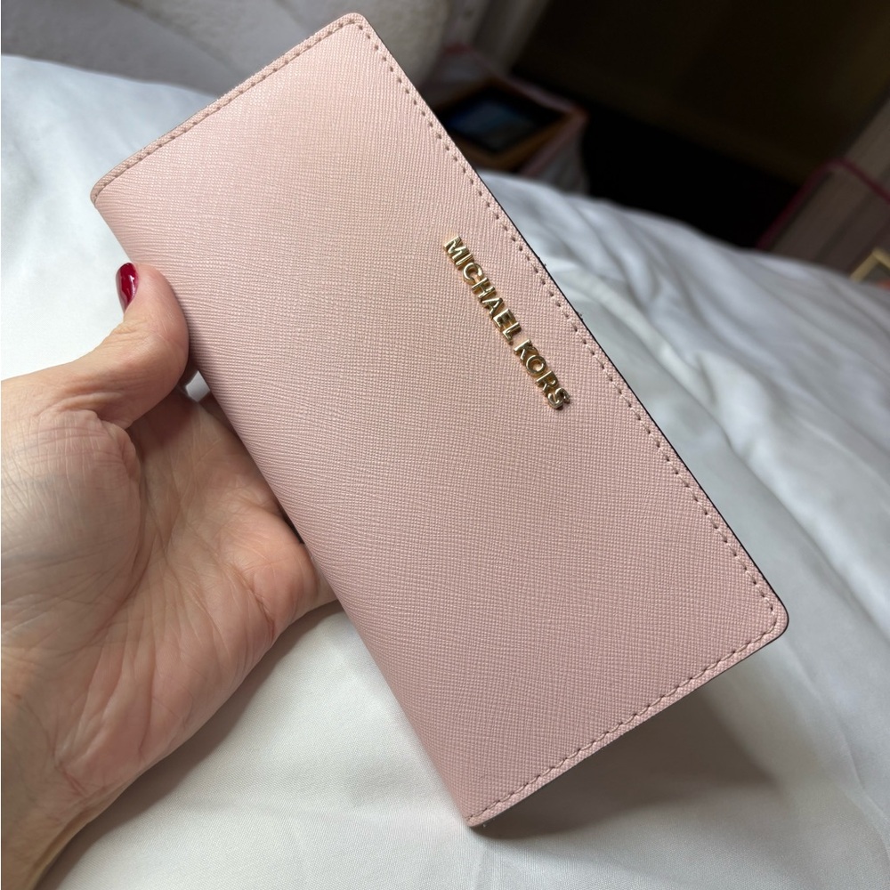 Michael Kors Blush Pink Wallet